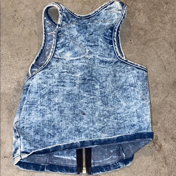 Zip up cropped tank! - Picture 2 of 3